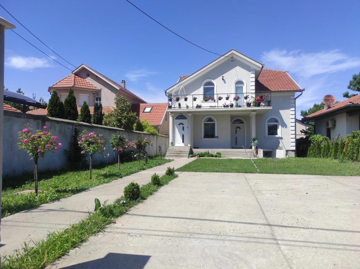 Ivana Belgrade Exterior photo